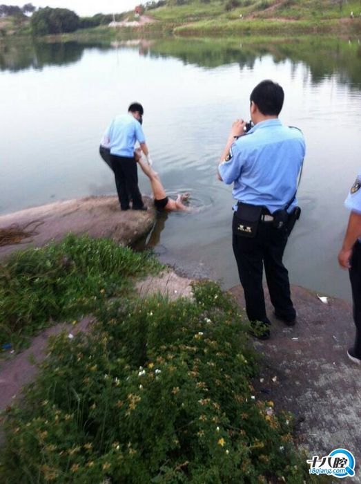 昨天一男子在义亭铜山岩水库游泳溺亡 打捞队打捞到尸体