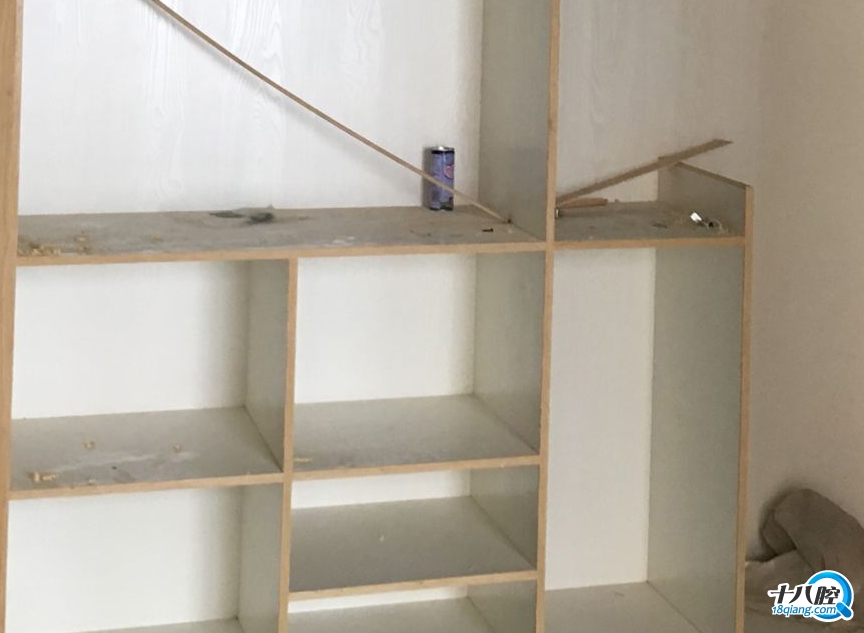 大衣柜柜体用免漆板做框架结构