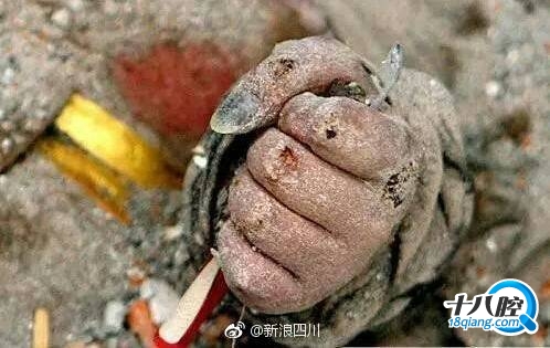 今天是5月12日,汶川大地震九周年纪念日,深切缅怀在地震中遇难的同胞