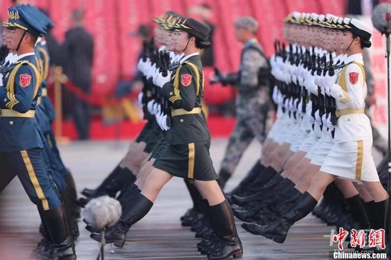 阅兵袜,浪莎造.