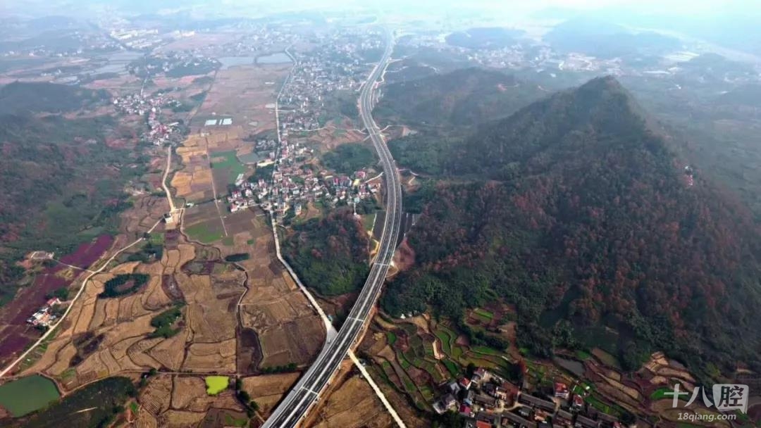 空中俯瞰绍诸高速公路诸暨延伸线工程