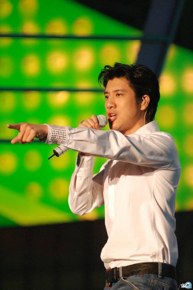 2007年央视《中华情》王力宏首次家乡义乌演出高清图(含视频)