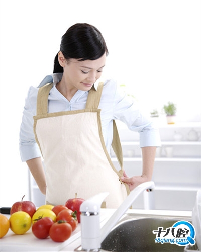 7义乌女孩很勤快,外面谈生意,家里还操持家务,都是劳动楷模!