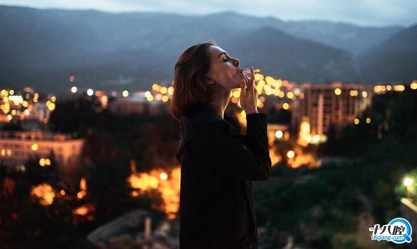 完美的自然光和细腻的情感 如何拍好情绪人像