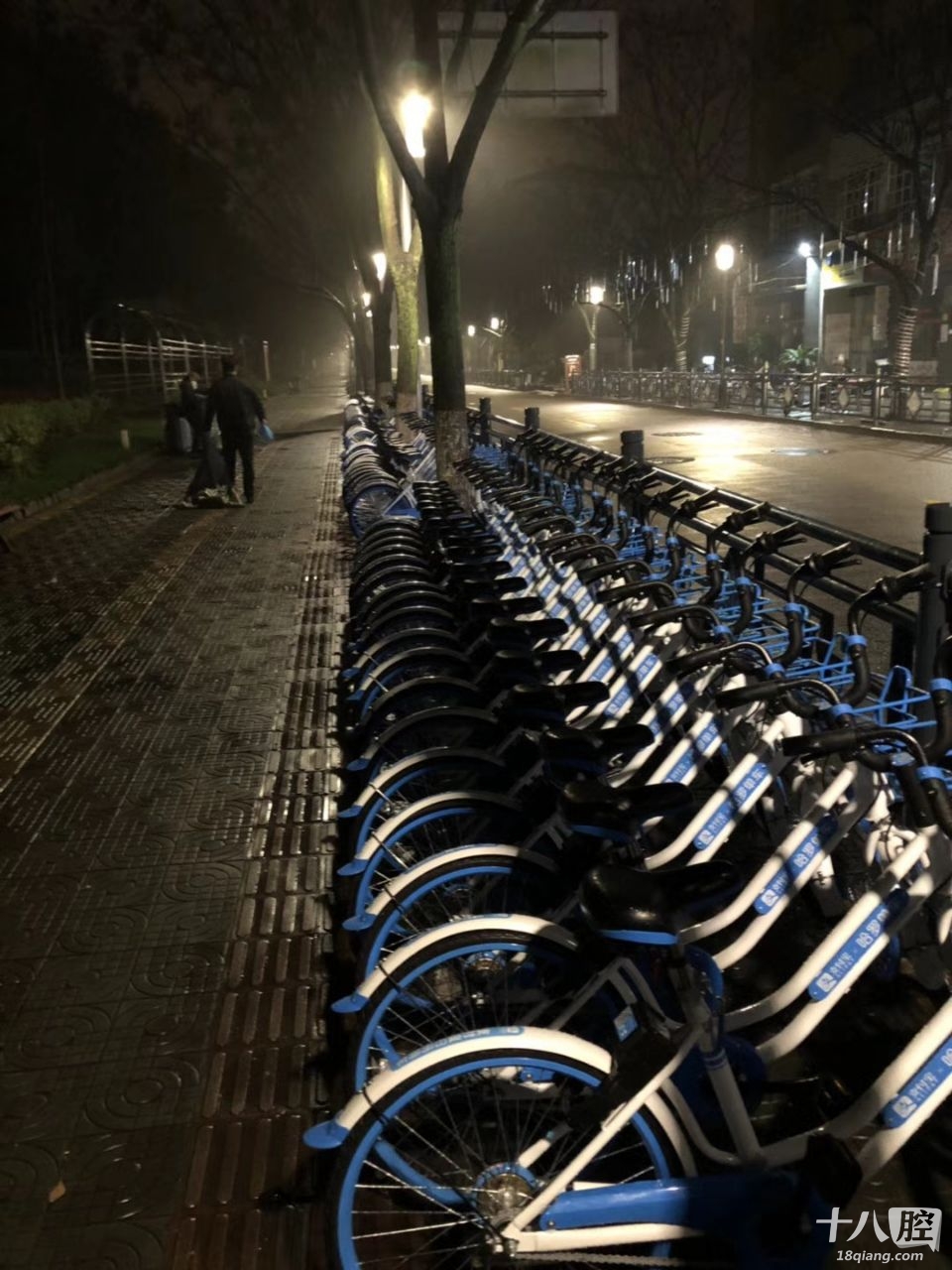 哈罗单车招万达定点维护人员(120-150)