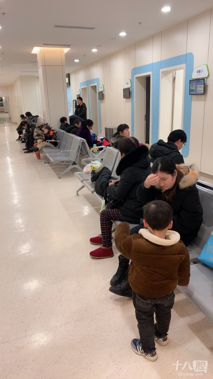 小儿流感高发,小孩就诊困难