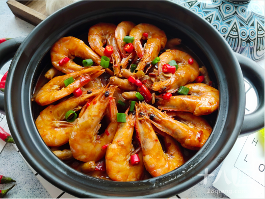 这道鲜虾鸡爪煲实在太好吃啦!超有料!满满的胶原蛋白,真正的米饭杀手!