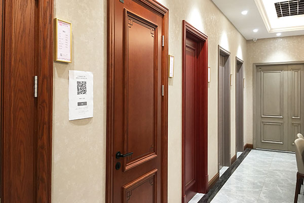 木门,木质护墙板,衣柜等整木定制尚佰木门通通有!