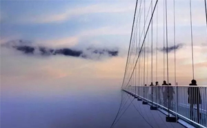 超刺激！義烏周邊有座高空玻璃橋，垂直高度189米，你敢去挑戰嗎